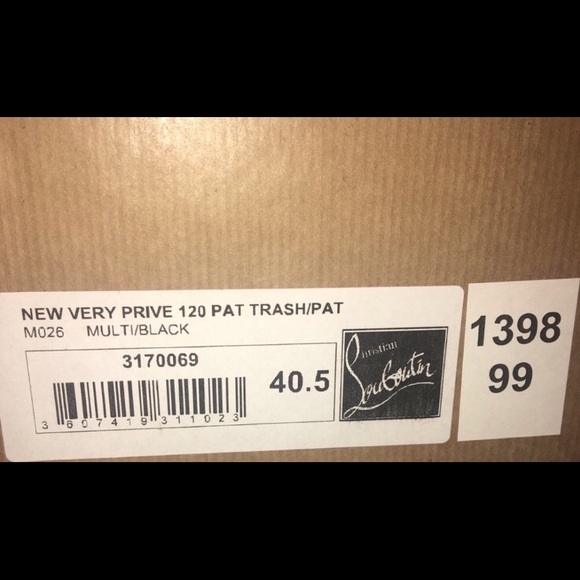 Christian Louboutin - Picture 5 of 8